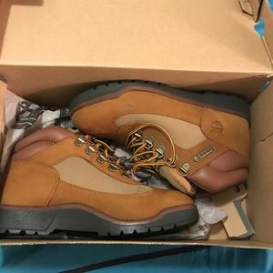 Tan and cream Timberland Juniors size 5